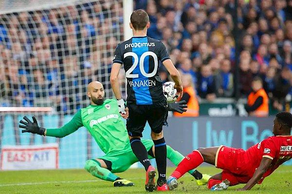 Royal Antwerp'in deplasmanda Club Brugge'e 1-0 yenildiği karşılaşmada Sinan Bolat, 90 dakika kalesini korudu ama mağlubiyete engel olamadı..