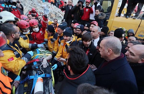 Yaralı depremzedenin Erdoğan için bekletildiği iddiası