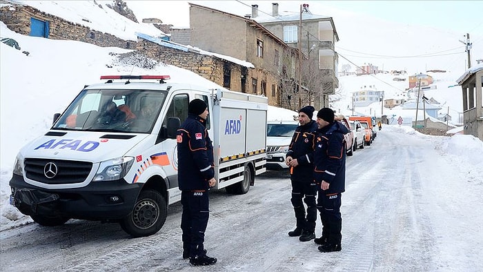 Bir İtfaiye Eri Hâlâ Çığ Altında: Kurtarma Çalışmaları Yeniden Başladı