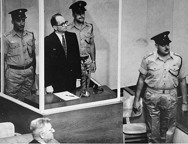 Adolf Eichmann'ın yargılandığı dava, Milgram'ı harekete geçirdi.