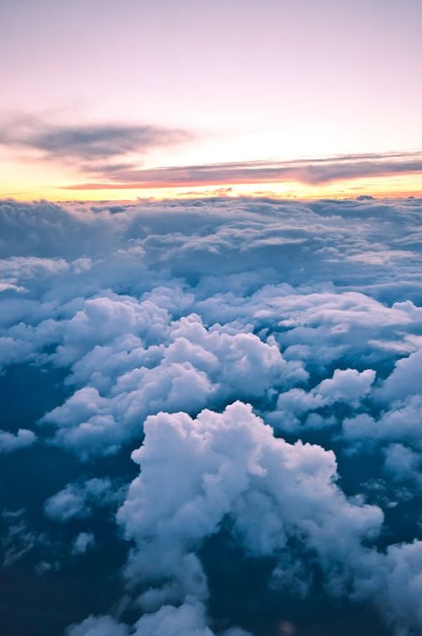 15. Ortalama bir bulut, 500 milyon ton ağırlığındadır.