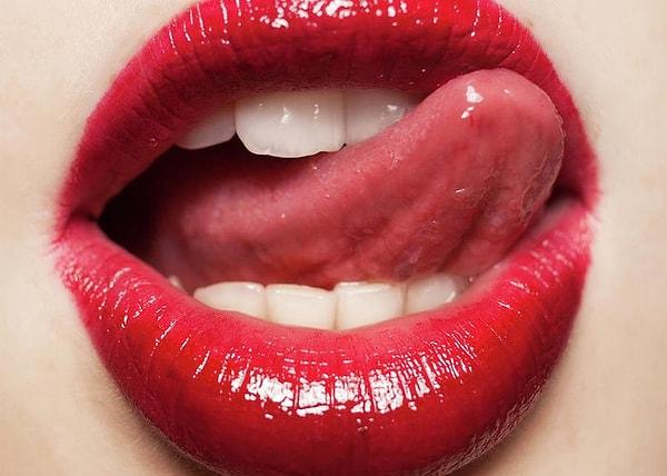 13. Oral seksin altın kuralı; dişleri değdirmiyoruz!
