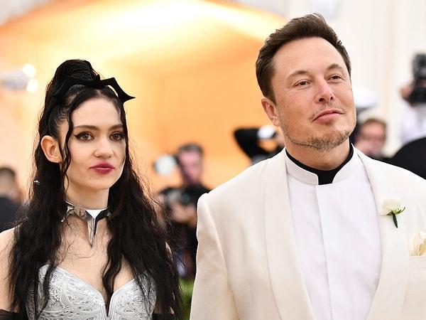 4. Elon Musk, uzun süredir ünlü şarkıcı Grimes ile birlikte ve çift bir bebek bekliyor.