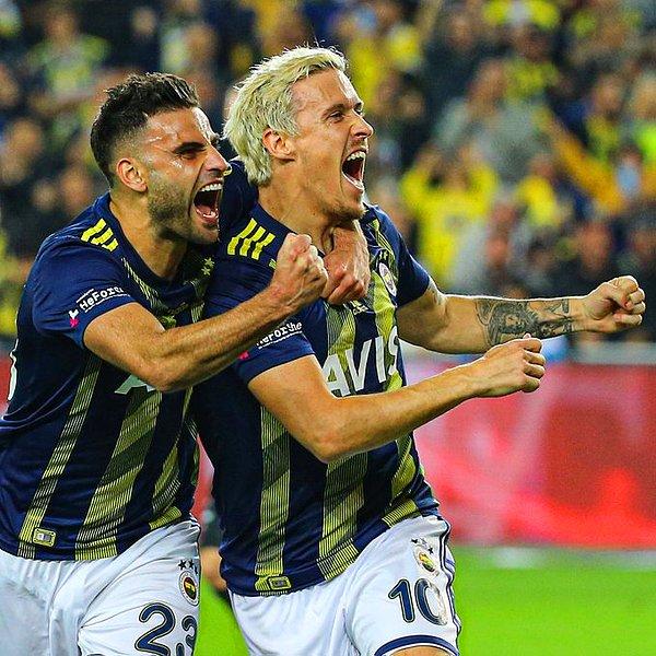 Fenerbahçe, Max Kruse'nin 53. dakikada attığı penaltı golüyle Alanyaspor karşısında skoru 1-1'e getirdi.