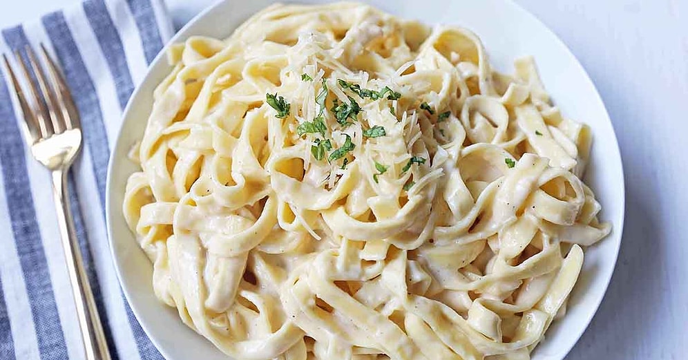 Fettuccine Makarna Tarifi: İtalyan Mutfağından Gelen Enfes Lezzet Fettuccine Makarna Nasıl Yapılır?