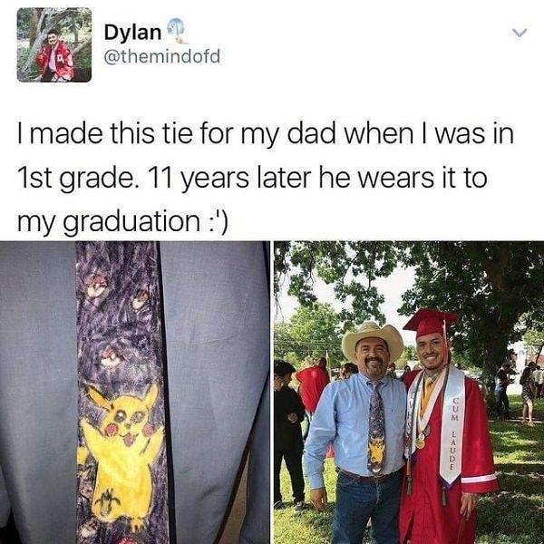 23. "Bu kravatı babam için 1. sınıftayken yapmıştım. 11 yıl sonra mezuniyetimde onu taktı."
