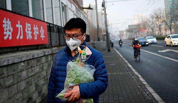 Salgının merkezi Çin’in Hubei eyaletinde yetkililer sadece dün 242 kişinin virüs nedeniyle hayatını kaybettiğini bildirdi.