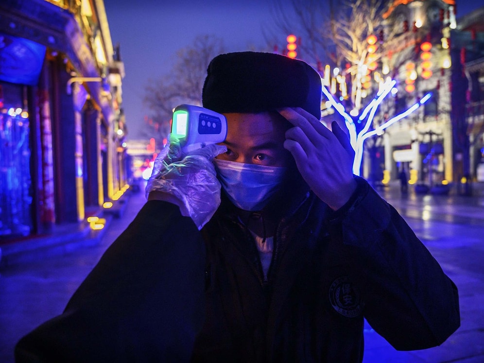 Koronavirüs Bir Günde 242 Can Aldı: Ölü Sayısı Bin 300'ü, Vaka Sayısı 60 Bini Aştı