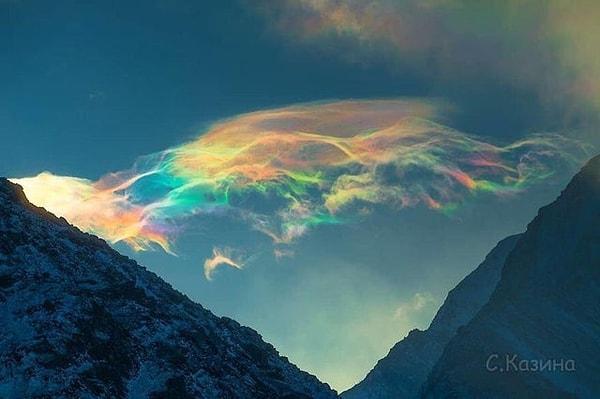 16. Sibirya göklerinde yakalanan 'yanardöner bulutlar' sizi de hayallere daldırmıyor mu?
