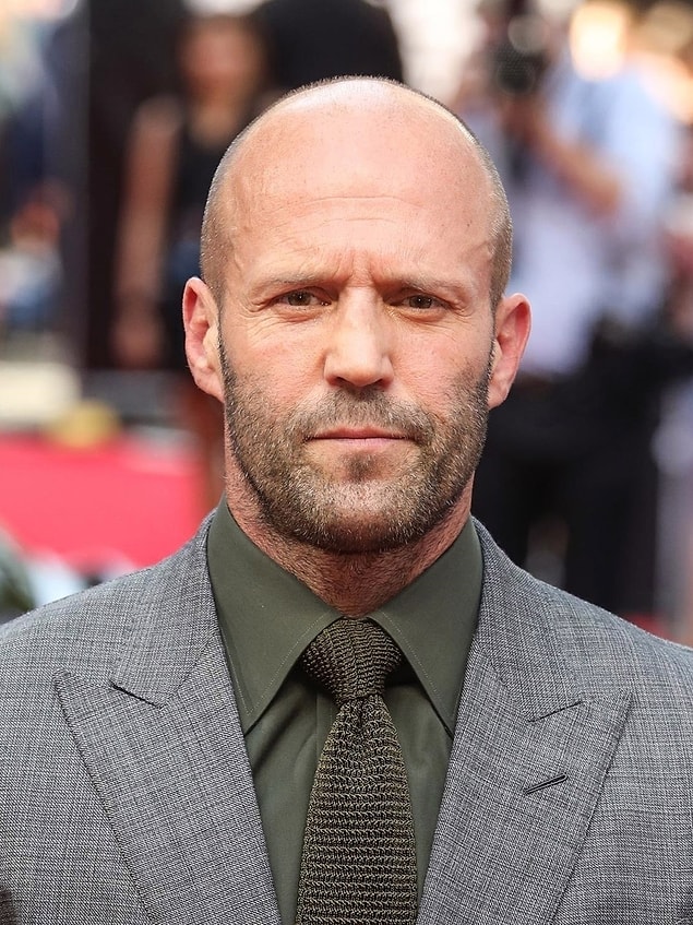 12. Birçok filmi olmasına rağmen Jason Statham'ın kazandığı tek ödül Kadın Film Eleştirmenleri Camiası Ödülleri'nin verdiği "En Saldırgan Erkek Karakter" ödülüdür.