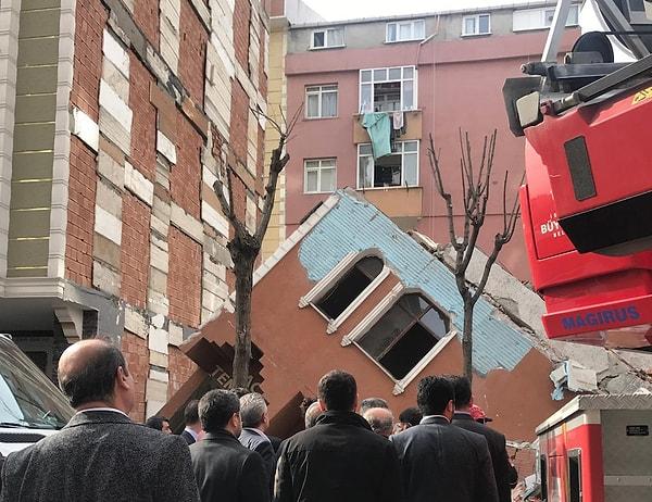 İstanbul'un Bahçelievler ilçesinde, 5,8'lik depremin ardından boşaltılan 7 katlı bir bina yıkıldı.