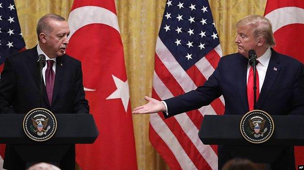 Erdoğan ile Trump arasında bir telefon görüşmesi gerçekleştiği öğrenildi. Görüşmede ikili meselelerin yanı sıra İdlib'in de ele alındığı belirtildi.