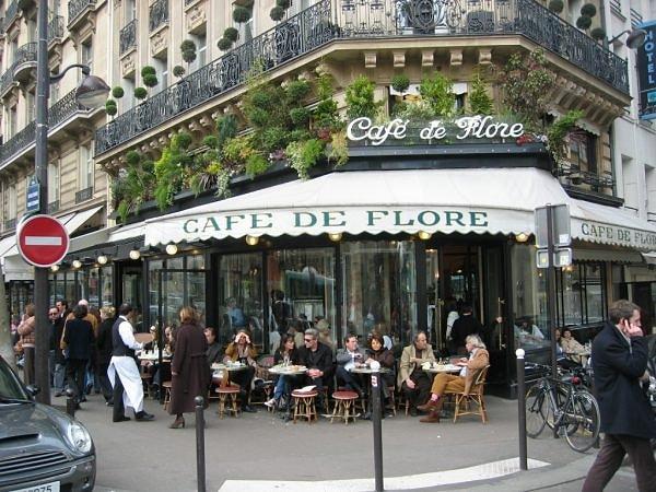 5. Fransa'daki sokak kafelerinde, insanlarla konuşmayın.