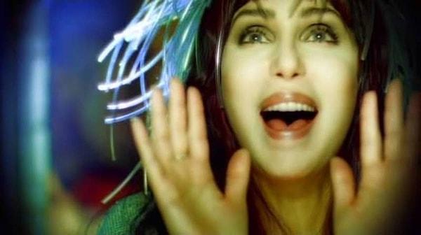 12. Cher, 1998 yılında yayınladığı 'Believe' şarkısında ilk auto-tune'u kullanmıştır.