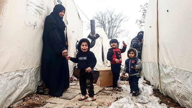 "Kültür Park'ın dışındaki çadırkentlerde banyo ve tuvalet dahi yok"