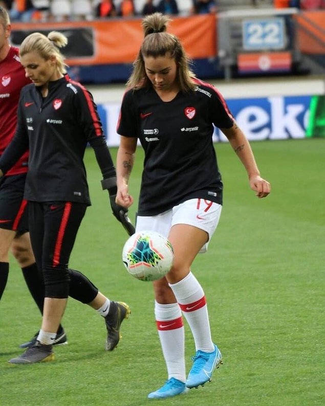 Türkiye kadın U-19 takımına kabul edilen Aycan,