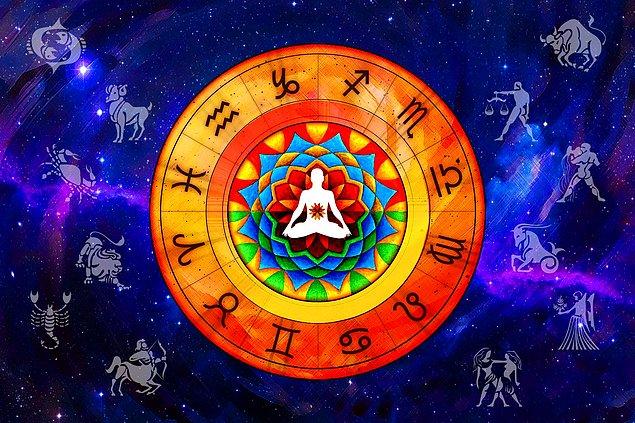 Yeri ve göğü, ruhu ve bedeni, karmayla kaderi bir bütün olarak ele alan Vedik astrolojinin, modern astrolojiye göre daha doğru, hatta nokta atışı tespitlere dayandığı söylenir...