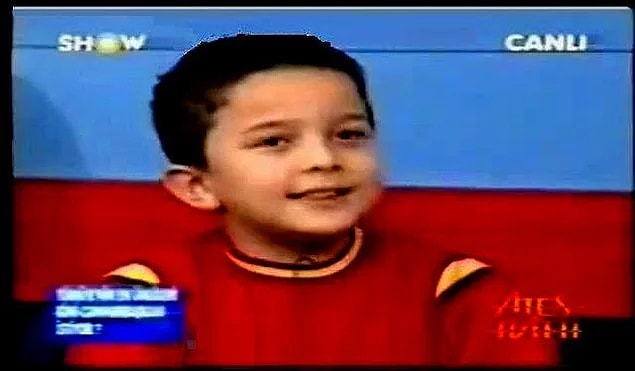 Ancak şu an orta yaşlarında olanlar için böyle sıra dışı çocuklarla karşılaşmak yeni bir şey değil. Bir zamanlar "Süper Çocuk Selimcan" vardı. Reha Muhtar'ın ve Siyaset Meydanı'nın en derin tartışma konularında bile boyundan beklenmeyen fikirlerini akıcı bir şekilde dile getiriyordu.