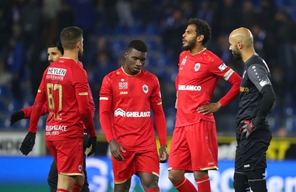 Royal Antwerp'in evinde Genk ile 1-1 berabere kaldığı karşılaşmada Sinan Bolat, 90 dakika kalesini korudu.