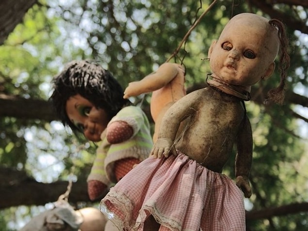 13. Meksika'daki Xochimilco Kanalı'nın yanında bulunan 'Bebekler Adası'