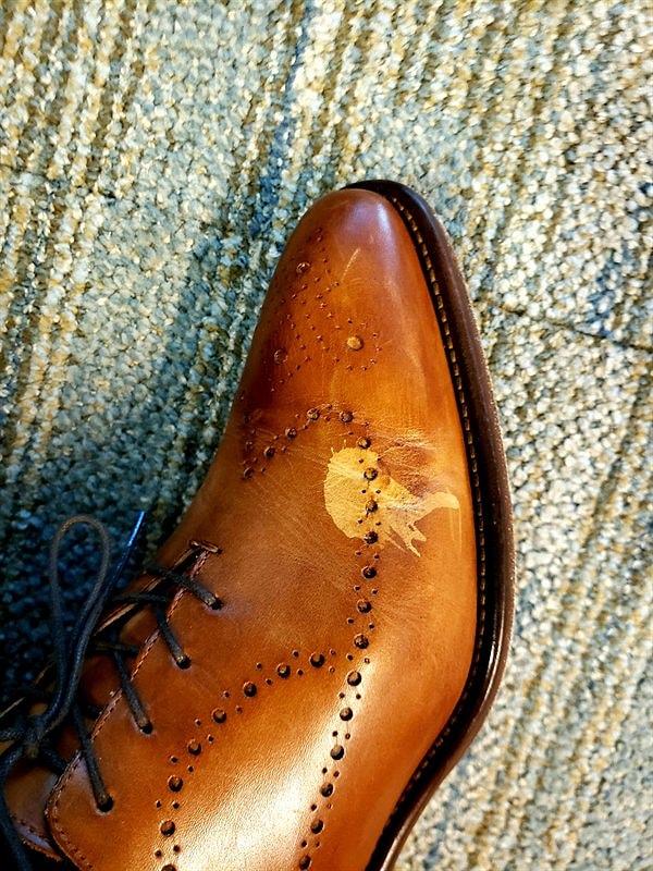 9. "El dezenfektanı yeni aldığım ayakkabılarıma damladı."