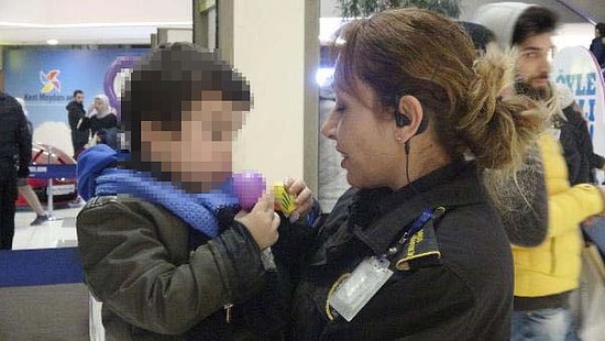 Çocuğunu Cebine Koyduğu Notla AVM'de Terk Eden Anneye Hapis