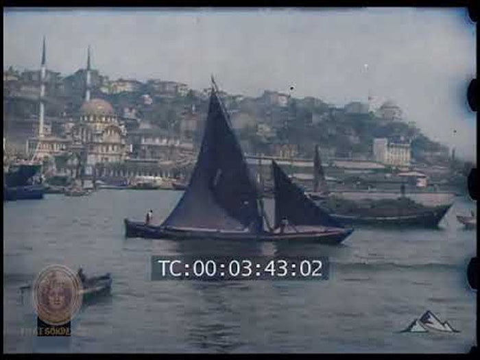 1917 Yılına Ait ve Renklendirilmiş Görüntülerle İstanbul'da Bir Sahil Gezintisi