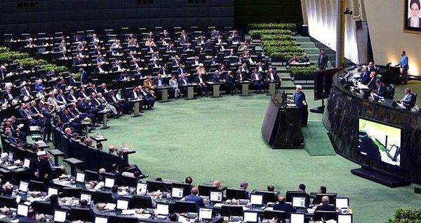 Virüs İran meclisine de sıçradı