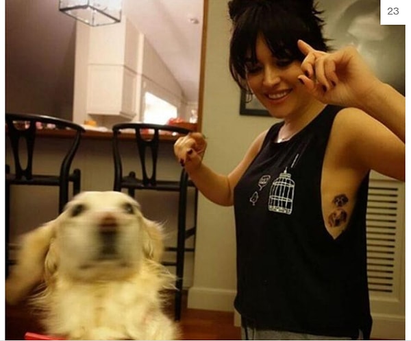 7. Актриса Эзги Мола и ее татуировки с собаками