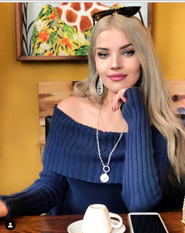 3. Часто отдыхает за границей, особенно любит Европу и Арабские Эмираты. Турецкая Барби, инфлюенсер Асли Атеш