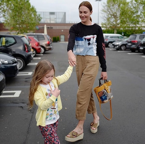 1. Мерьем Узерли