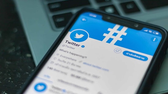 Suriye'de Yaşanan Hava Saldırısı Sonrasında Twitter'ın Yavaşlaması Tepkilerin Odağında (Twitter Çöktü mü?)