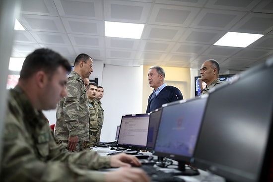 Akar: 'Birliklerimizin Yeri Rusya'nın Yetkilileri ile Koordine Edilmesine Rağmen Saldırı Gerçekleştirildi'