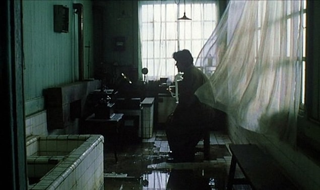 21. Cure (1997)