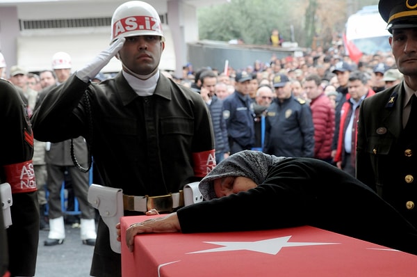 Piyade Uzman Onbaşı Batuhan Tank'ın cenazesi, memleketi Osmaniye'nin Kadirli ilçesinde toprağa verildi.