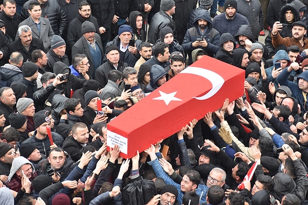 Piyade Yüzbaşı Süleyman Şahin, Afyonkarahisar'ın Dinar ilçesinde son yolculuğuna uğurlandı.