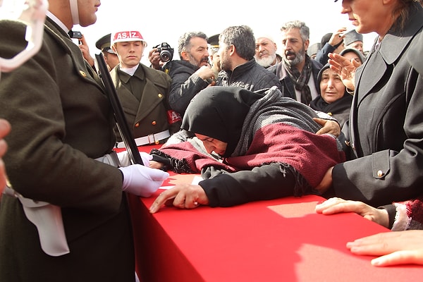 Piyade Uzman Onbaşı Nihat Kara, Tekirdağ'ın Saray ilçesinde son yolculuğuna uğurlandı.