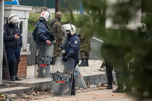 Türkiye - Yunanistan Sınırında Binlerce Göçmenin Bekleyişi Sürüyor