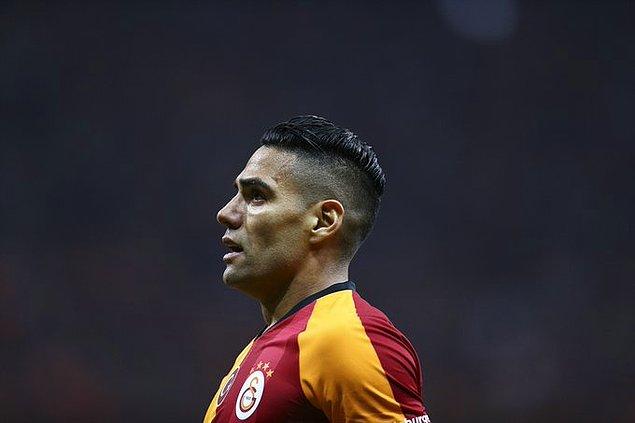 33. dakikada Galatasaray, Falcao'nun attığı golle skoru 2-0'a taşıdı.