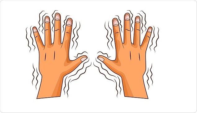 6. Vücudun bir tarafında, diğer tarafta olmayan yüz, kol ve bacağın kontrolsüz sallanması, nöbet geçirdiğiniz anlamına gelebilir.