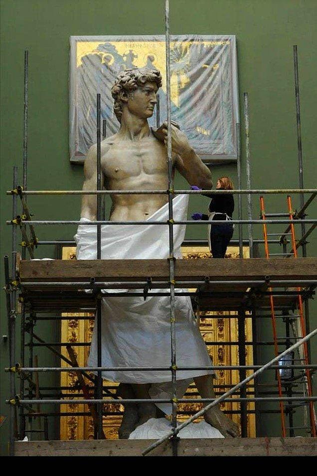 7. Michelangelo'nun Davut heykelinin bu kadar büyük olduğunu biliyor muydunuz?