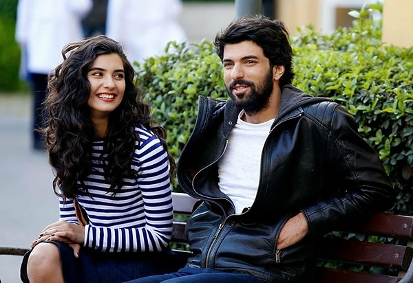 3. "ГРЯЗНЫЕ ДЕНЬГИ И ЛЮБОВЬ" / "Kara para aşk" (2015 г.)