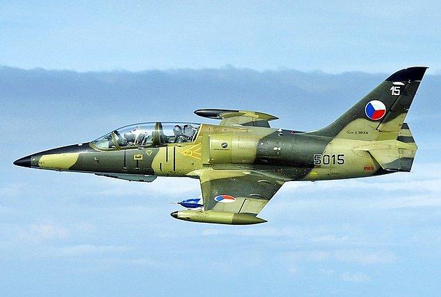 Milli Savunma Bakanlığı Suriye'de L-39 tipi uçak düşürüldüğünü basınla paylaştıktan sonra savaş uçakları modelleri ve özellikleri gündemde kendisine geniş bir yer buldu.