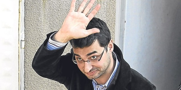 Gazeteci gündemin kaynadığı şu günlerde, bazı açıklamalar neticesinde gözaltına alındı.