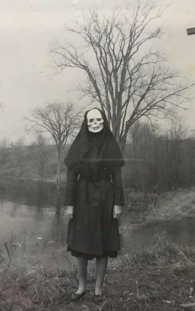 20. "Büyükannem, 1951. Cadılar Bayramı hala en sevdiği bayramdır."