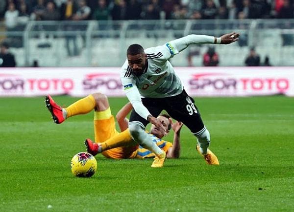 Ankaragücü, İlhan Parlak'ın penaltıdan attığı golle durumu 2-1 yaptı