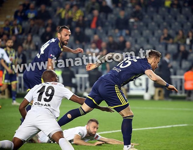 51. dakikada Serdar Aziz'in attığı gol faul gerekçesiyle iptal edildi.
