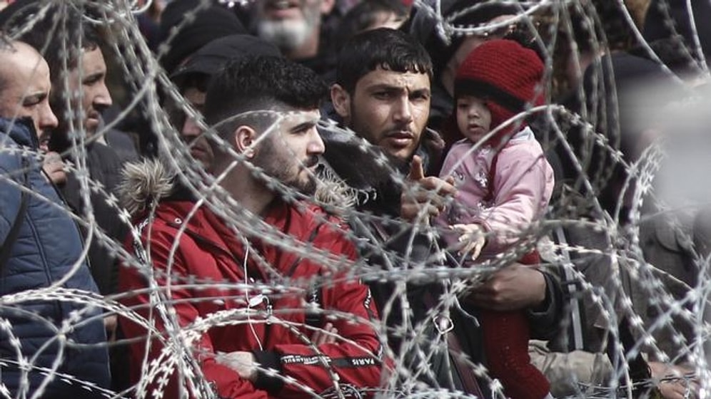 Yunanistan Mültecilere Mali Yardımı Keseceğini Açıkladı: 'Kendilerine İş Bulmalılar'