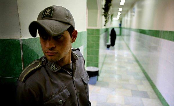 İran geçtiğimiz günlerde de 54 bin tutukluya ev izni verdiğini açıklamıştı.