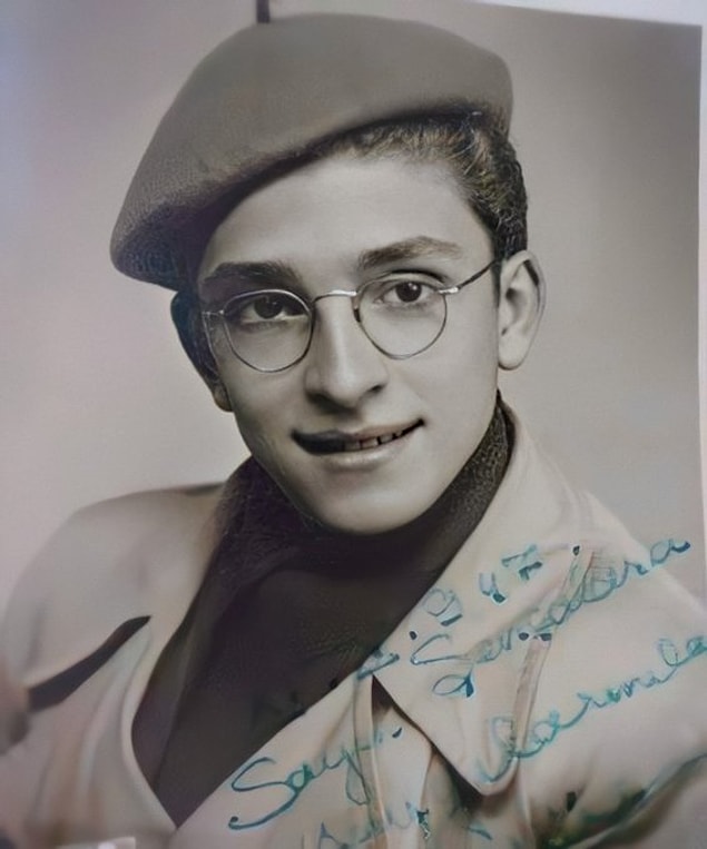 4. Zeki Müren, Bursa, 1947.